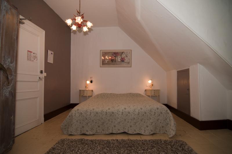 Reservation d'hotel à Bourré