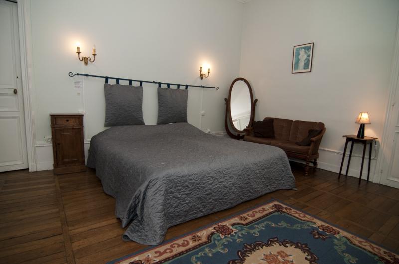 Reservation d'hotel à Bourré